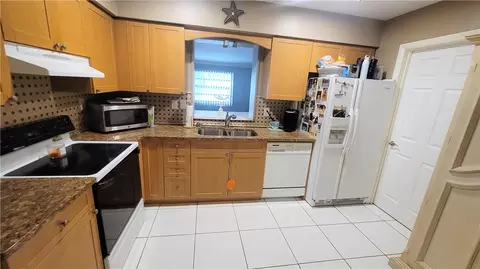 1609 E River Dr, Margate, FL 33063 photo 3