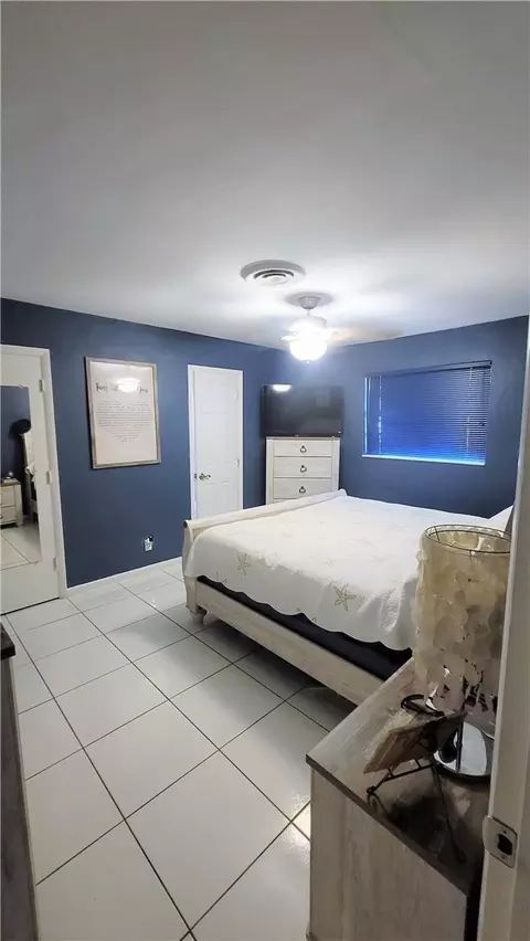 1609 E River Dr, Margate, FL 33063 photo 6