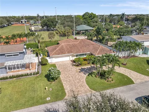 2161 NE 44th Ct, Lighthouse Point, FL 33064 photo 1
