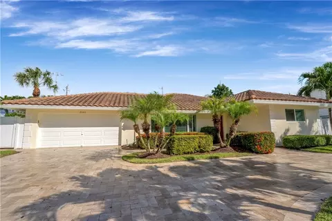 2161 NE 44th Ct, Lighthouse Point, FL 33064 photo 2