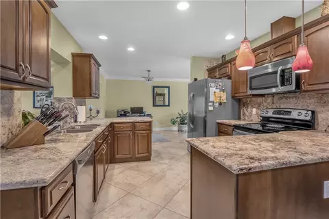 2161 NE 44th Ct, Lighthouse Point, FL 33064 photo 12