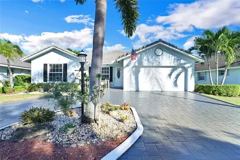 5317 Pine Cir, Coral Springs, FL 33067 photo 1
