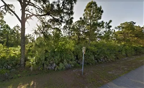 4560 Hunters Run Cir, Grant, FL 32949 photo 1