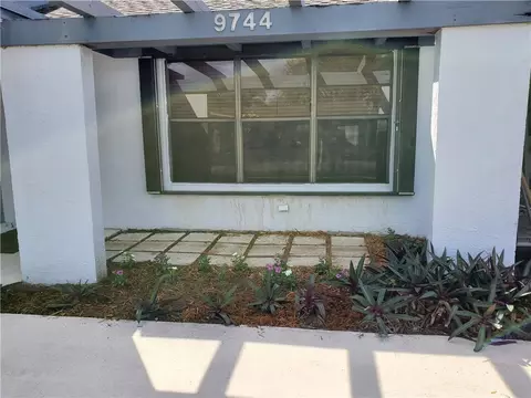 9744 NW 43rd St, Sunrise, FL 33351 photo 2
