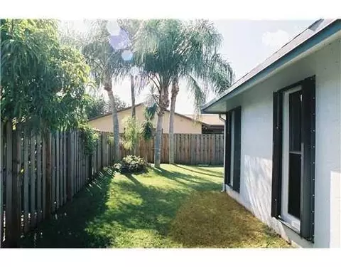 9744 NW 43rd St, Sunrise, FL 33351 photo 5