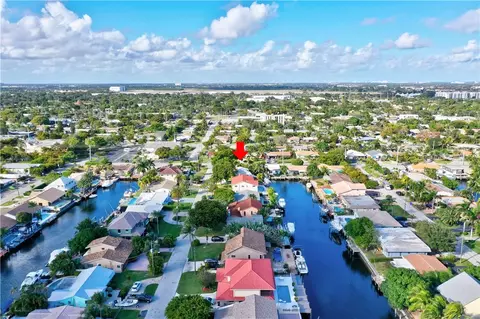 1300 SE 3rd St, Pompano Beach, FL 33060 photo 2