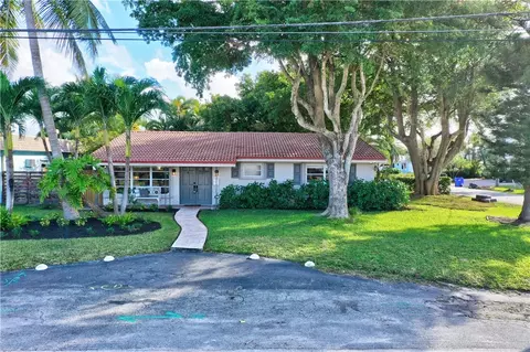 1300 SE 3rd St, Pompano Beach, FL 33060 photo 1