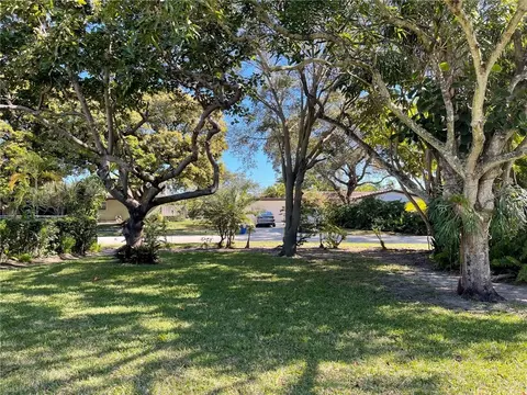 2221 NE 39th St, Lighthouse Point, FL 33064 photo 2