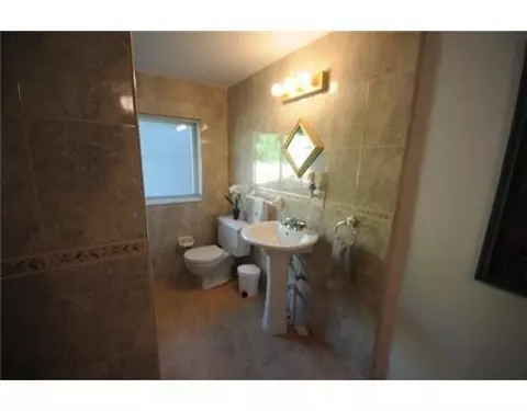 2221 NE 39th St, Lighthouse Point, FL 33064 photo 11