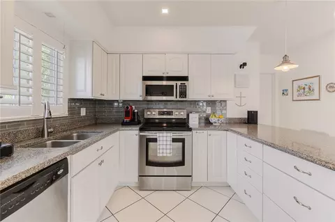 341 SE 3rd St, Pompano Beach, FL 33060 photo 20