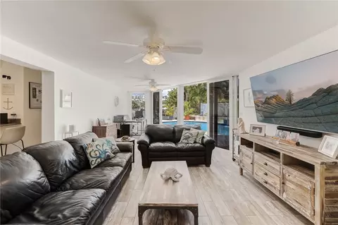 341 SE 3rd St, Pompano Beach, FL 33060 photo 7