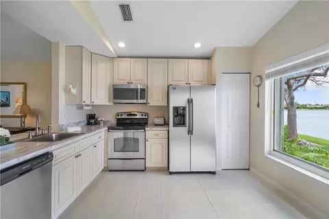 3606 Coco Lake Dr, Coconut Creek, FL 33073 photo 12