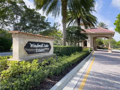 3820 Windmill Lake Rd, Weston, FL 33332 photo 2