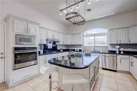 209 SE 3rd Ter, Pompano Beach, FL 33060 photo 9