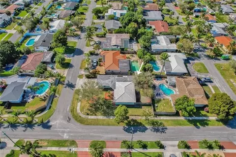 361 SE 8th Ct, Pompano Beach, FL 33060 photo 7