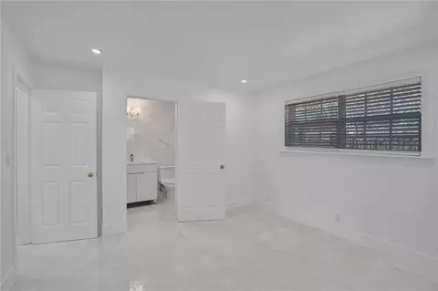361 SE 8th Ct, Pompano Beach, FL 33060 photo 23