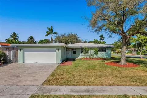 361 SE 8th Ct, Pompano Beach, FL 33060 photo 1