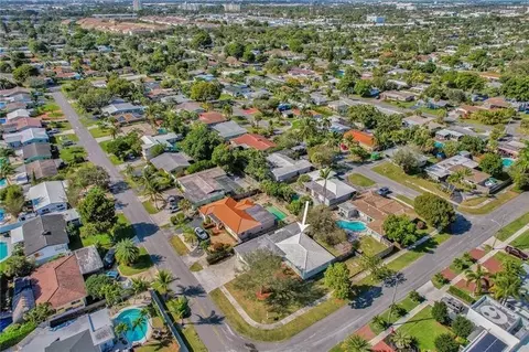 361 SE 8th Ct, Pompano Beach, FL 33060 photo 40