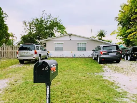 1012 Pottawatomie St, Jupiter, FL 33458 photo 1