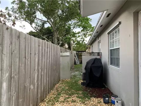 1012 Pottawatomie St, Jupiter, FL 33458 photo 8