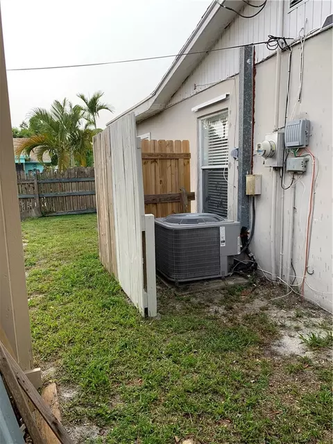 1012 Pottawatomie St, Jupiter, FL 33458 photo 7