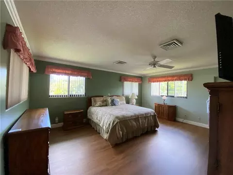 710 NE 3rd St, Pompano Beach, FL 33060 photo 16