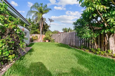 2000 NE 28th St, Lighthouse Point, FL 33064 photo 16