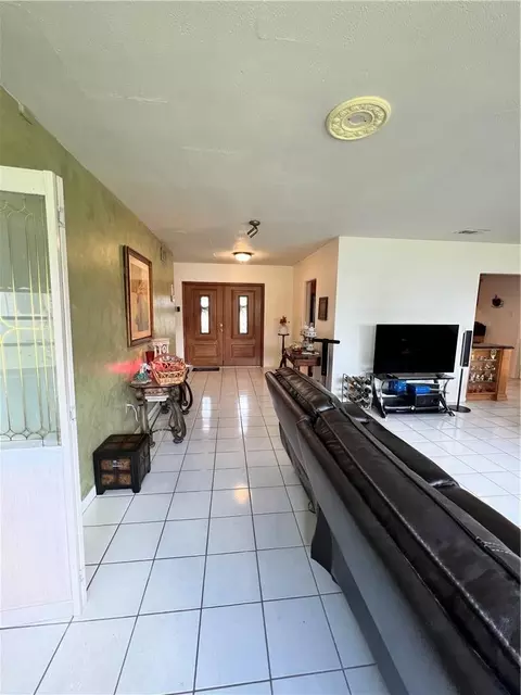 790 W 63rd Dr, Hialeah, FL 33012 photo 11
