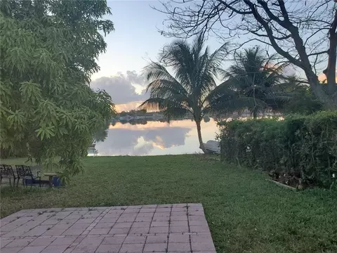 790 W 63rd Dr, Hialeah, FL 33012 photo 54
