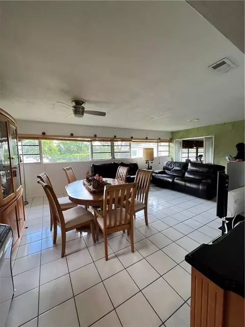 790 W 63rd Dr, Hialeah, FL 33012 photo 8