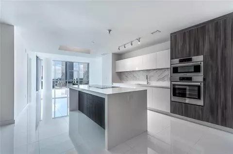 851 NE 1st Ave #1912, Miami, FL 33132
