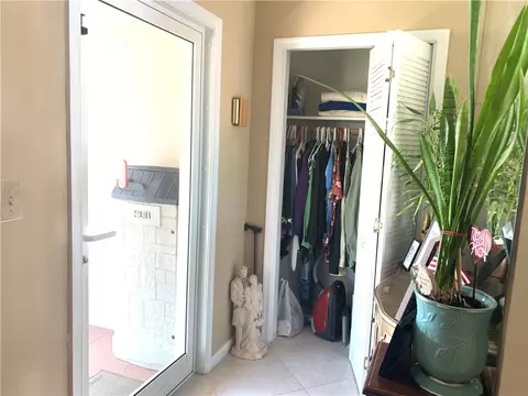 431 SE 5th Ct, Pompano Beach, FL 33060 photo 10