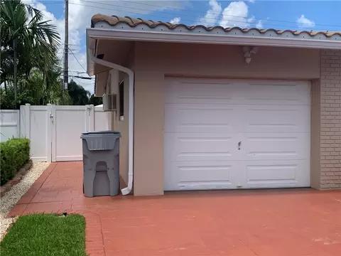 431 SE 5th Ct, Pompano Beach, FL 33060 photo 4