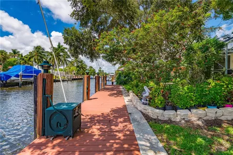 290 SE 9th St, Pompano Beach, FL 33060 photo 11