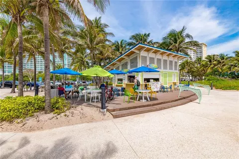 290 SE 9th St, Pompano Beach, FL 33060 photo 49
