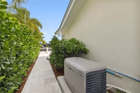 2501 NE 33rd St, Lighthouse Point, FL 33064 photo 47