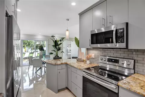 1925 Ocean Mist Dr, Pompano Beach, FL 33062 photo 14