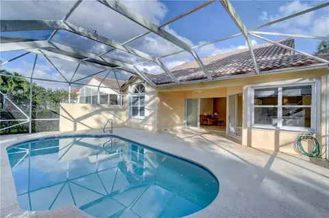3034 SE Brierwood Pl, Stuart, FL 34997 photo 2