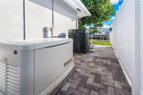 2760 NE 48th St, Lighthouse Point, FL 33064 photo 40
