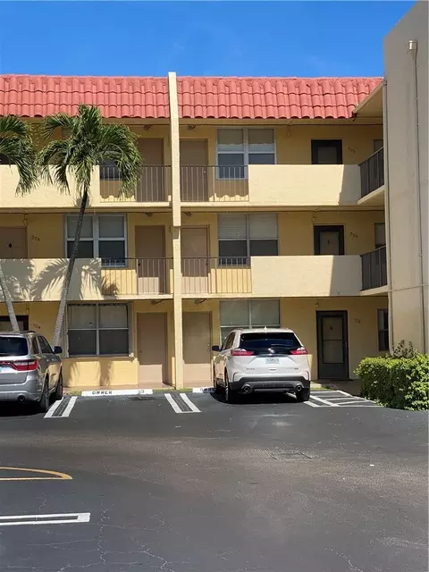 777 S Federal Hwy #J303, Pompano Beach, FL 33062