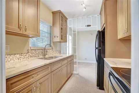 210 S Riverside Dr, Pompano Beach, FL 33062 photo 27
