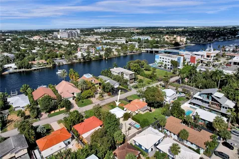 210 S Riverside Dr, Pompano Beach, FL 33062 photo 5