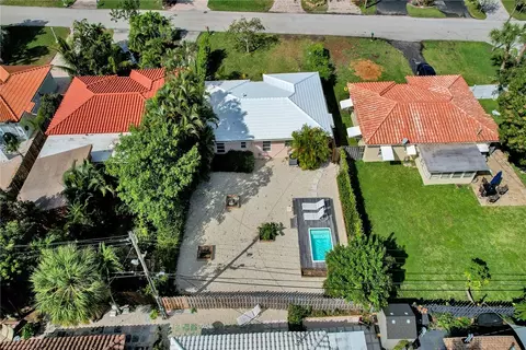 210 S Riverside Dr, Pompano Beach, FL 33062 photo 7