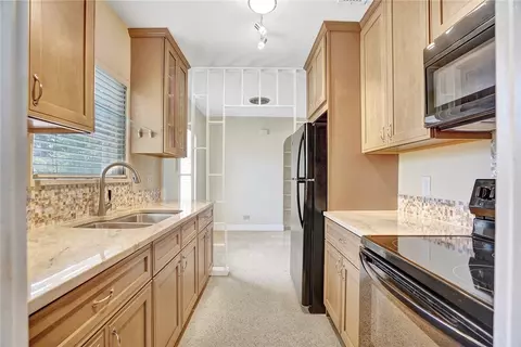210 S Riverside Dr, Pompano Beach, FL 33062 photo 26