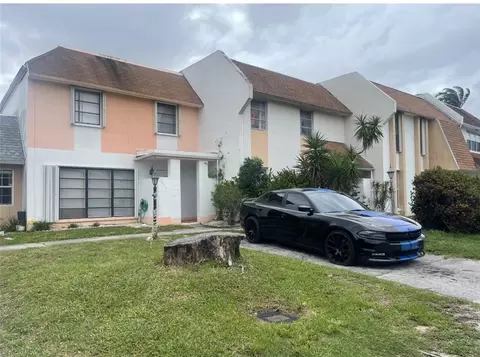 1374 Seaview #1374, North Lauderdale, FL 33068