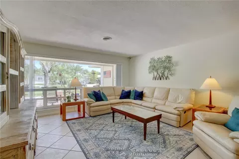 4014 Pierce St, Hollywood, FL 33021 photo 9