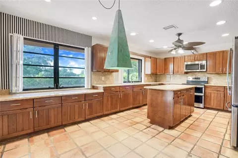 403 Glenbrook Dr, Atlantis, FL 33462 photo 8