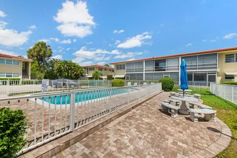2202 NE 36th St #20, Lighthouse Point, FL 33064 photo 15