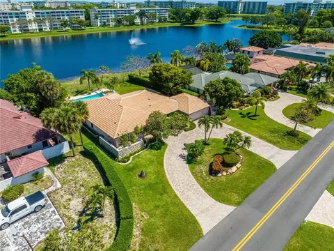 3165 Estates Dr, Pompano Beach, FL 33069 photo 4