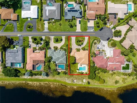 3165 Estates Dr, Pompano Beach, FL 33069 photo 2